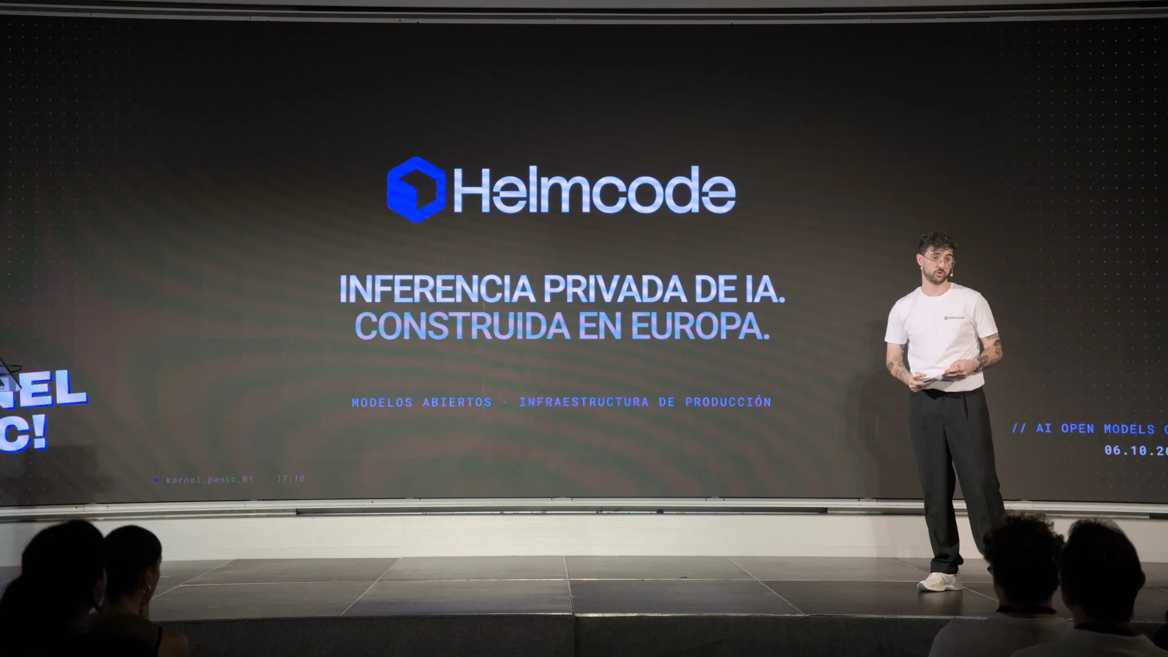 Presentación de Helmcode, la empresa que organiza el evento: inferencia privada de IA construida en Europa